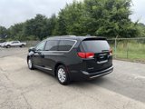 Used 2019 Chrysler Pacifica Touring-L image 4