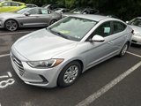 Used 2017 Hyundai Elantra SE w/ Cargo Package image 3