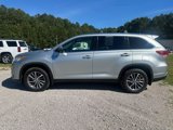 Used 2019 Toyota Highlander XLE image 2