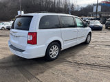 Used 2013 Chrysler Town & Country Touring image 5