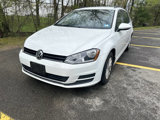 Used 2017 Volkswagen Golf S image 2