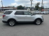 Used 2017 Ford Explorer XLT image 5