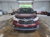 Used 2014 Toyota Highlander XLE image 2