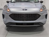 Used 2022 Ford Escape SE w/ Cold Weather Package image 2