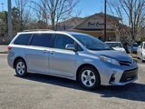 Used 2018 Toyota Sienna LE image 5