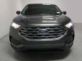Used 2020 Ford Edge SE image 2