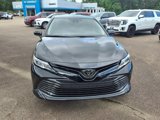 Used 2020 Toyota Camry LE image 2
