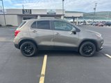 Used 2022 Chevrolet Trax LT w/ Premium Seat Package image 2