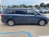 Used 2017 Toyota Sienna XLE image 4