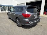 Used 2017 Nissan Pathfinder SL image 3