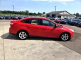 Used 2012 Ford Focus SE w/ SE Sport Pkg image 4