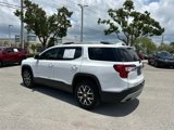 Used 2022 GMC Acadia SLE w/ Driver Convenience Package image 5