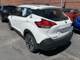 Used 2018 Nissan Kicks SV image 3