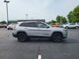 Used 2020 Jeep Cherokee Latitude Plus image 2