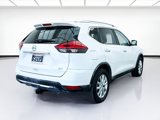 Used 2017 Nissan Rogue SV w/ SV Premium Package image 4