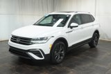 Certified 2022 Volkswagen Tiguan SE w/ Panoramic Sunroof Package image 2