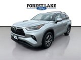 Used 2021 Toyota Highlander XLE image 3