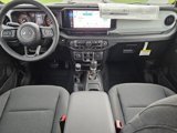 New 2025 Jeep Gladiator Sport image 5