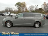 Certified 2022 Chrysler Pacifica Touring-L image 3