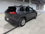 Used 2016 Jeep Cherokee Latitude w/ Cold Weather Group image 6