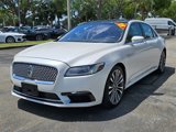 Used 2019 Lincoln Continental Reserve image 2