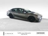 Used 2025 Toyota Camry SE image 4