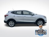 Used 2022 Nissan Rogue Sport S image 2