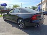 Certified 2022 Volvo S60 B5 Momentum w/ Climate Package image 4