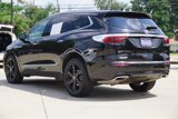 Used 2024 Buick Enclave Essence image 5