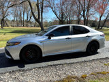 Used 2024 Toyota Camry SE image 3