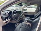 Used 2023 Chrysler Pacifica Touring-L image 5