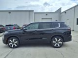 New 2025 Mitsubishi Outlander SE image 2