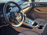 Certified 2024 Porsche Macan image 4