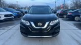 Used 2018 Nissan Rogue SV image 2