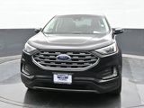 Used 2022 Ford Edge Titanium image 3