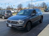 Used 2020 Volkswagen Tiguan SE w/ Panoramic Sunroof Package image 4