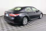 Used 2018 Toyota Camry LE image 6