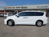 Used 2020 Chrysler Voyager L image 3