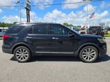 Used 2017 Ford Explorer Limited image 2