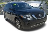 Used 2020 Nissan Pathfinder S image 2