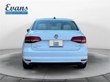 Used 2017 Volkswagen Jetta SE image 4