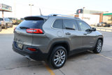 Used 2018 Jeep Cherokee Limited image 5