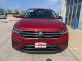 Used 2022 Volkswagen Tiguan SE image 3