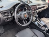 Certified 2024 Porsche Macan image 4