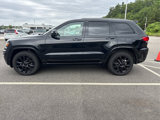 Used 2018 Jeep Grand Cherokee Altitude image 3
