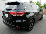 Used 2017 Toyota Highlander SE image 6