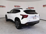 Used 2024 Chevrolet Trax RS w/ Driver Confidence Package image 2