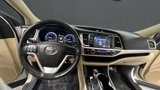 Used 2018 Toyota Highlander XLE image 6