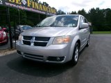 Used 2010 Dodge Grand Caravan SXT image 3