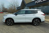 Used 2023 Mitsubishi Outlander SE Black Edition image 2